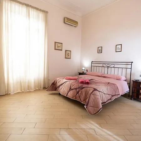 Alessandra- Comfort E Spazio A * Naples