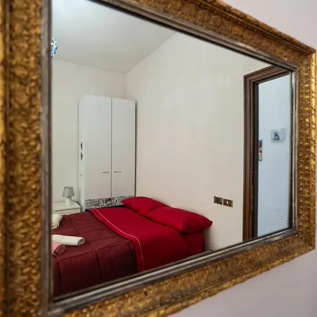 Alessandra- Comfort E Spazio A * Naples