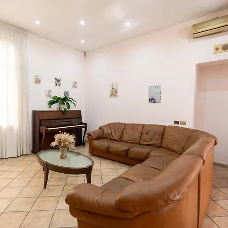 Hébergement de vacances Alessandra- Comfort E Spazio A Naples