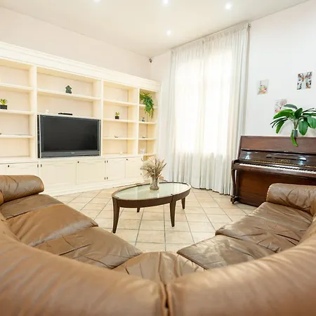 Alessandra- Comfort E Spazio A